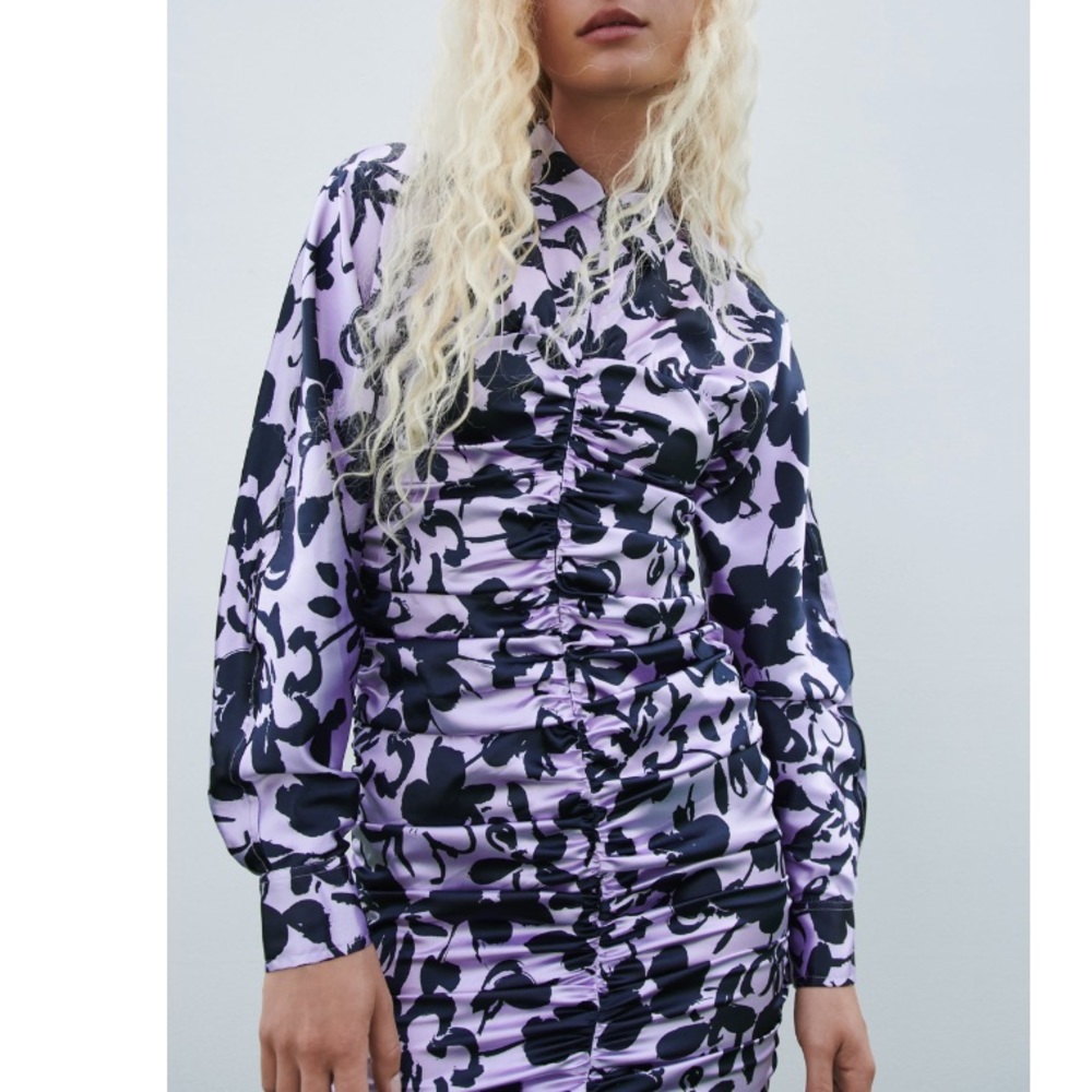 GORGEOUS SATIN PRINT DRESS ♥️NWT